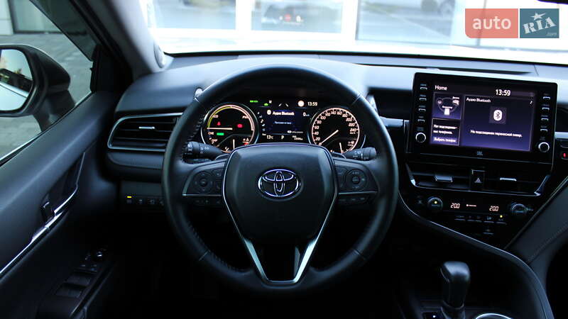 Седан Toyota Camry 2023 в Черкассах
