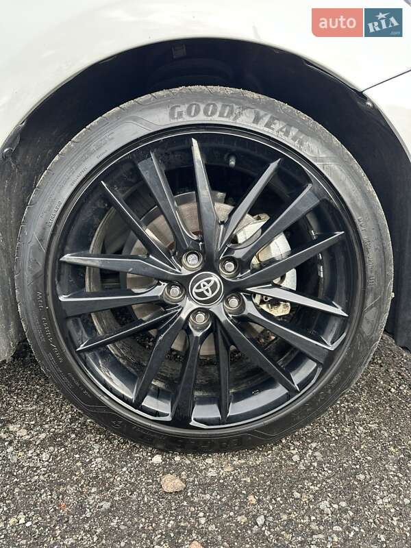 Седан Toyota Camry 2024 в Белогородке