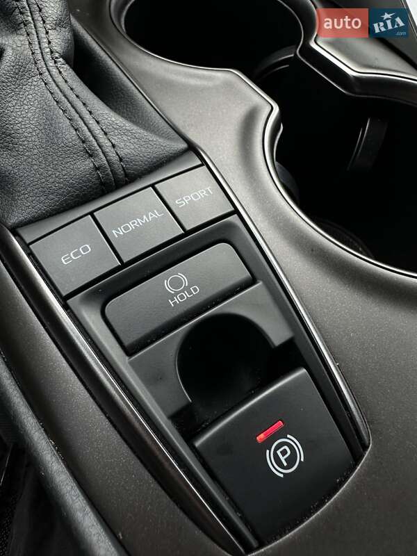 Седан Toyota Camry 2024 в Белогородке