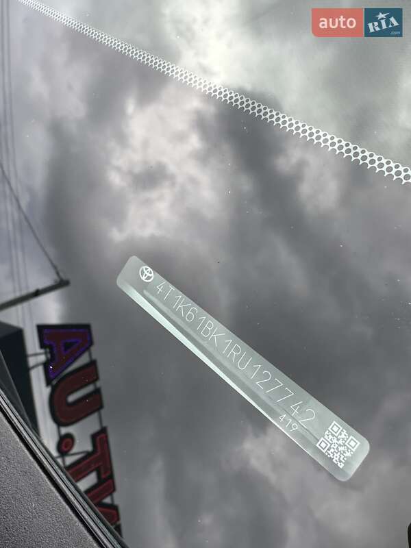 Седан Toyota Camry 2024 в Белогородке