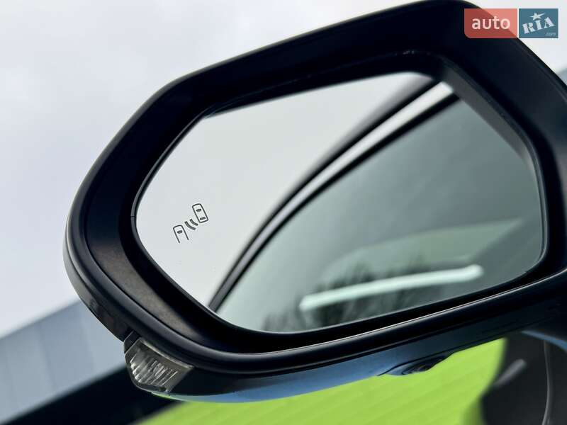 Седан Toyota Camry 2019 в Киеве