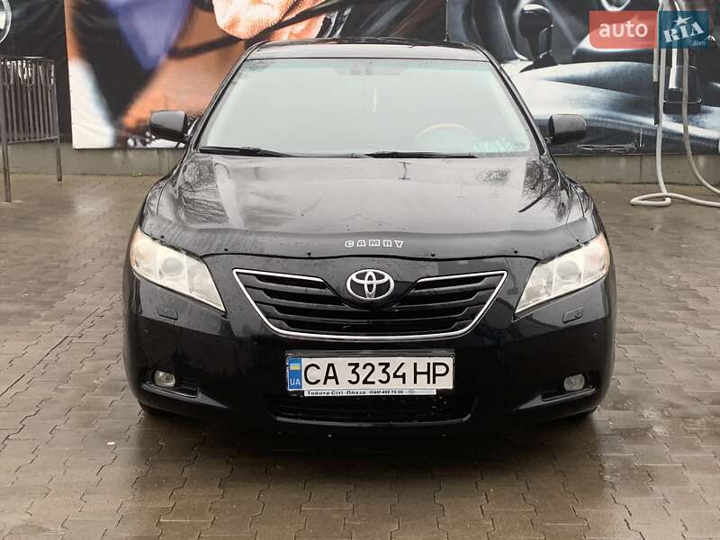 Седан Toyota Camry 2008 в Умани