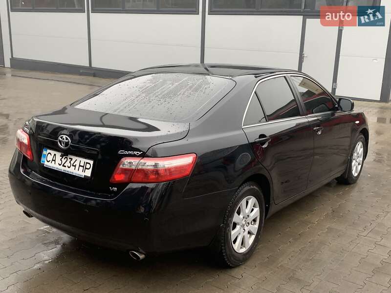 Седан Toyota Camry 2008 в Умани