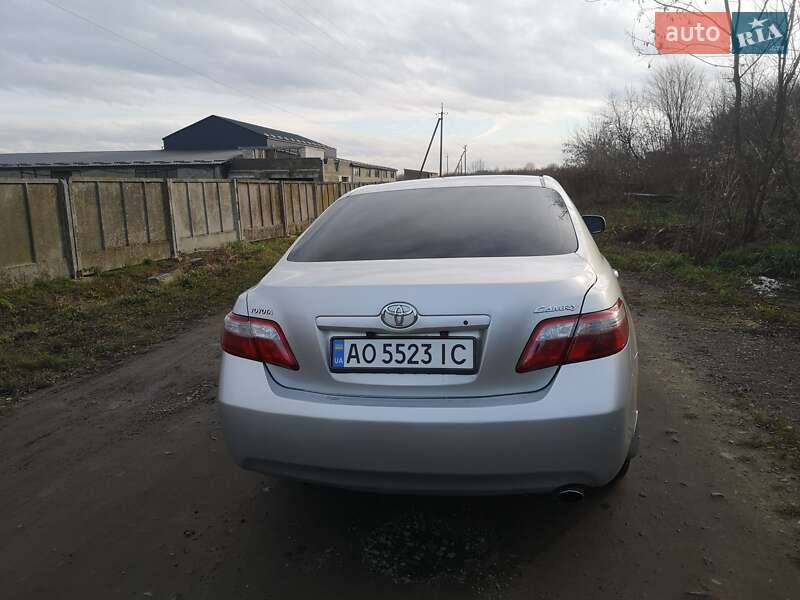 Седан Toyota Camry 2008 в Мостиске