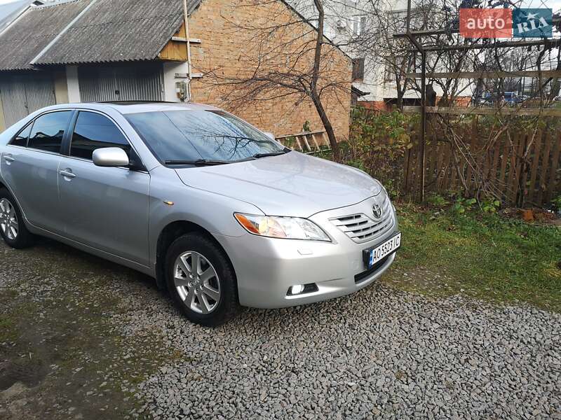 Седан Toyota Camry 2008 в Мостиске
