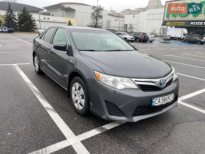 Седан Toyota Camry 2012 в Киеве