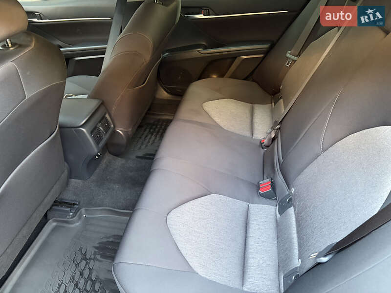 Седан Toyota Camry 2022 в Днепре фото 7 Седан Toyota Camry 2022 в Днепре