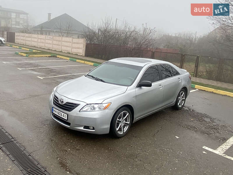 Седан Toyota Camry 2006 в Киеве