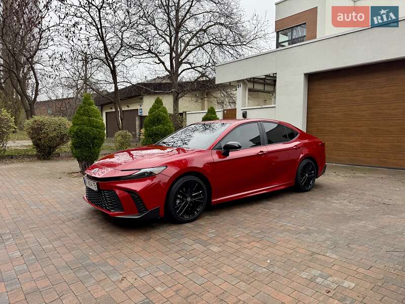 Седан Toyota Camry 2024 в Киеве