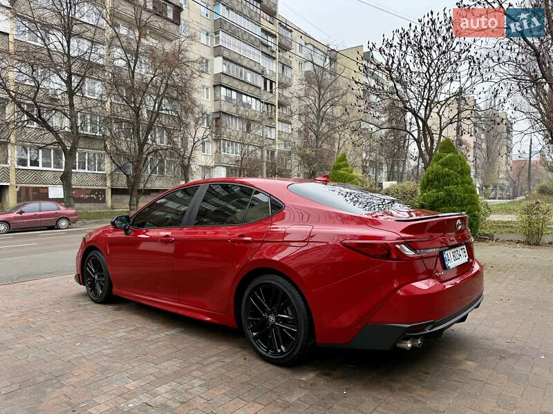 Седан Toyota Camry 2024 в Киеве