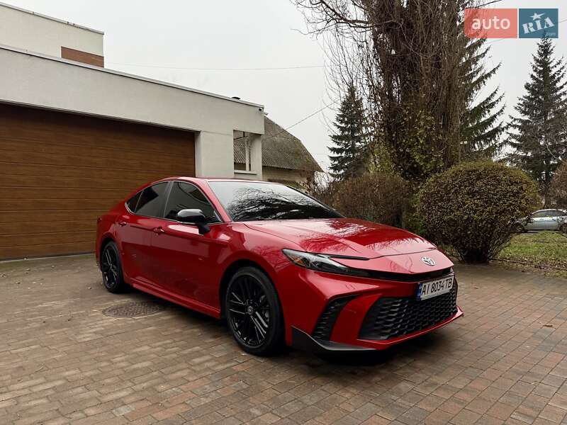 Седан Toyota Camry 2024 в Киеве