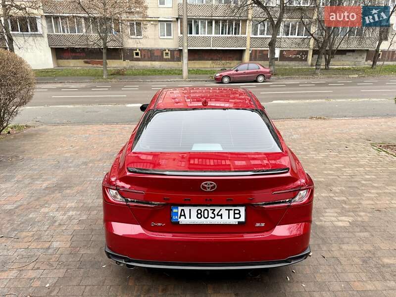 Седан Toyota Camry 2024 в Киеве