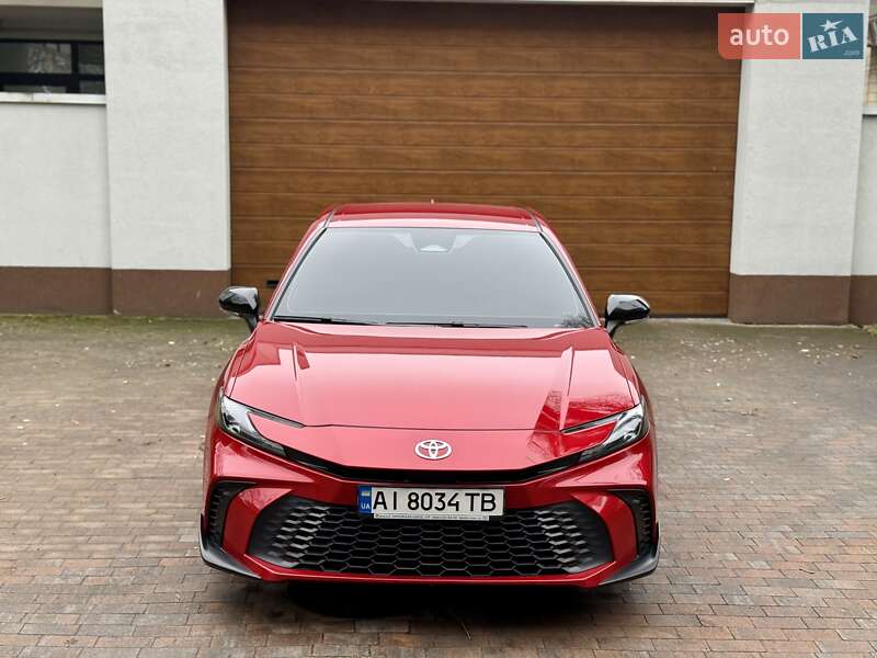 Седан Toyota Camry 2024 в Киеве