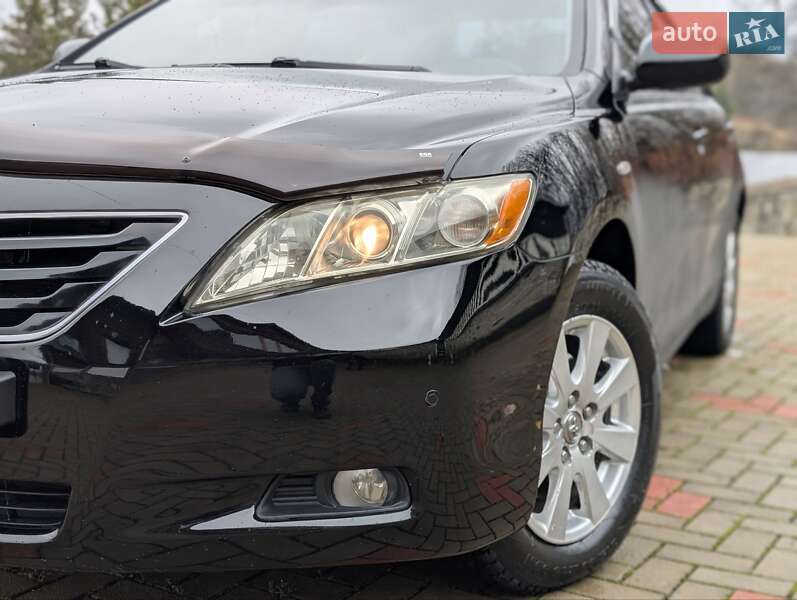 Седан Toyota Camry 2008 в Ивано-Франковске