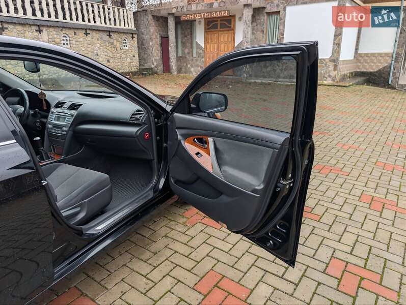 Седан Toyota Camry 2008 в Ивано-Франковске