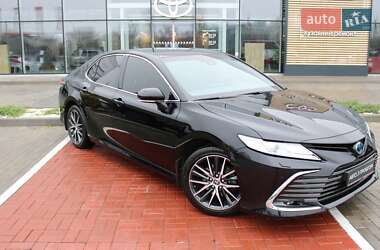 Седан Toyota Camry 2022 в Черкассах
