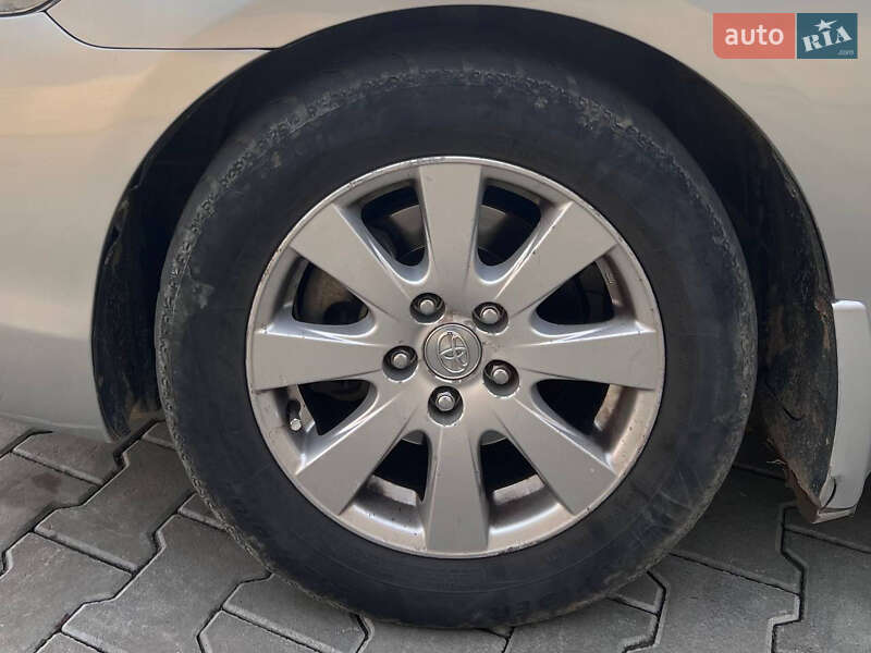 Седан Toyota Camry 2008 в Черновцах