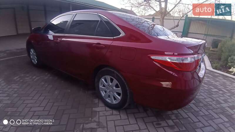 Седан Toyota Camry 2017 в Изюме