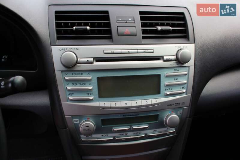 Седан Toyota Camry 2008 в Верхнеднепровске