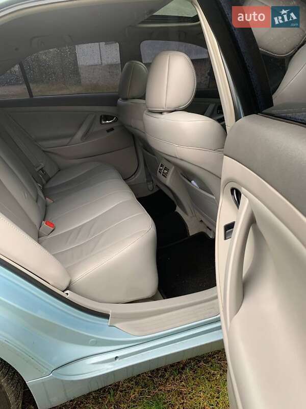 Седан Toyota Camry 2007 в Киеве