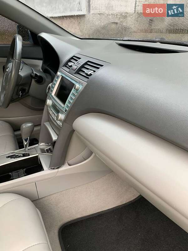 Седан Toyota Camry 2007 в Киеве