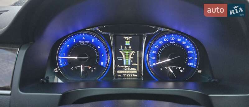 Седан Toyota Camry 2017 в Харькове