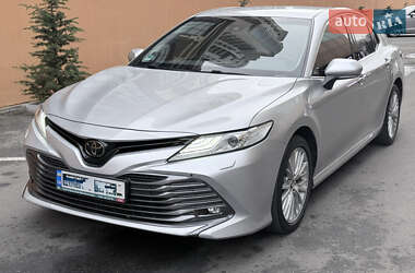 Седан Toyota Camry 2018 в Одессе