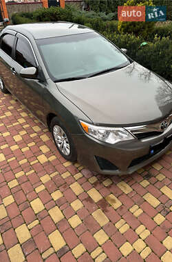 Седан Toyota Camry 2013 в Умани