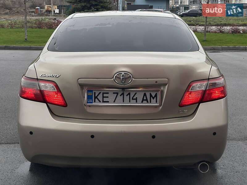 Седан Toyota Camry 2007 в Днепре