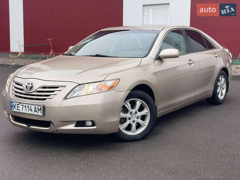 Седан Toyota Camry 2007 в Днепре