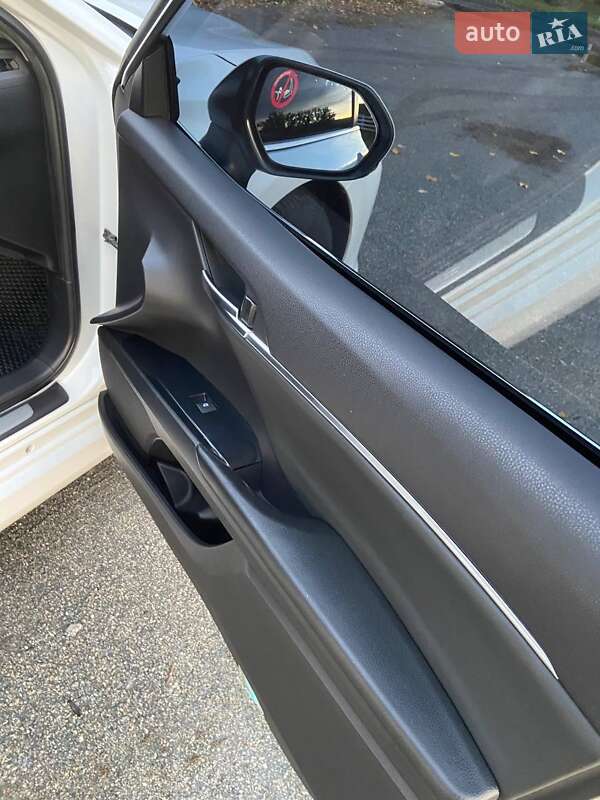 Седан Toyota Camry 2017 в Белой Церкви