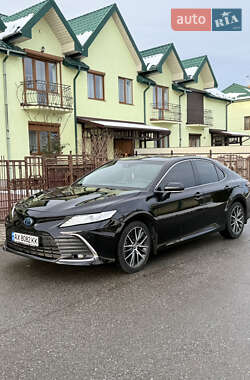 Седан Toyota Camry 2023 в Стрию