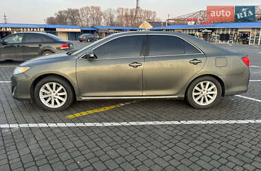 Седан Toyota Camry 2013 в Запорожье