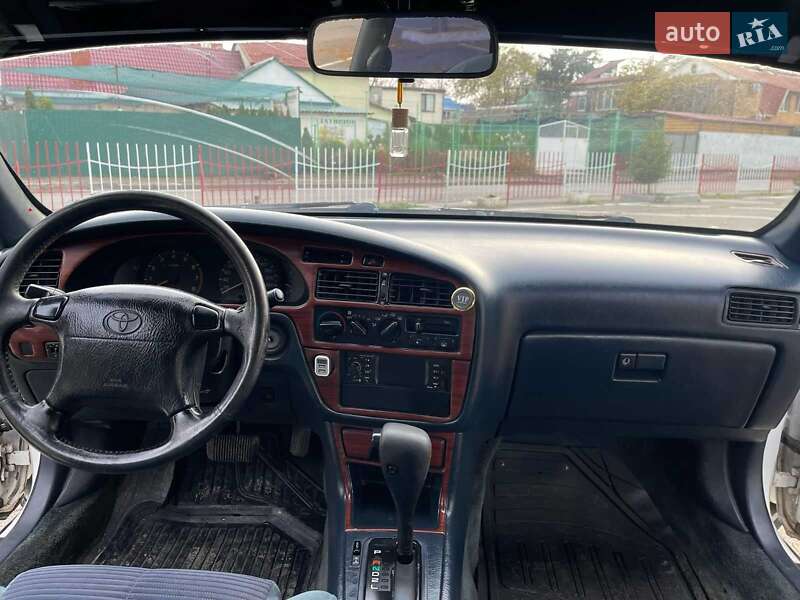 Седан Toyota Camry 1992 в Одессе