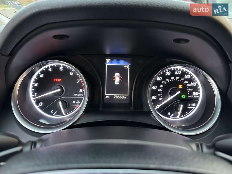 Седан Toyota Camry 2018 в Одессе