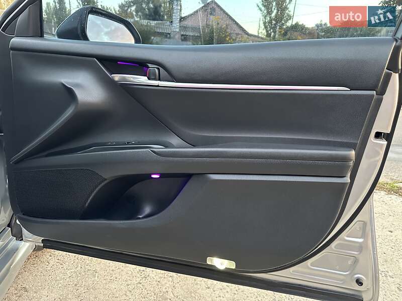 Седан Toyota Camry 2018 в Одессе