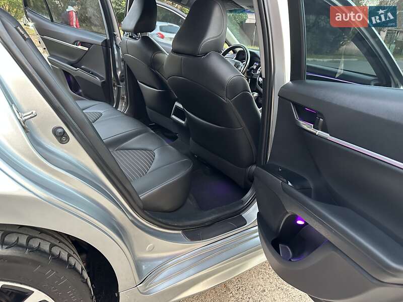 Седан Toyota Camry 2018 в Одессе