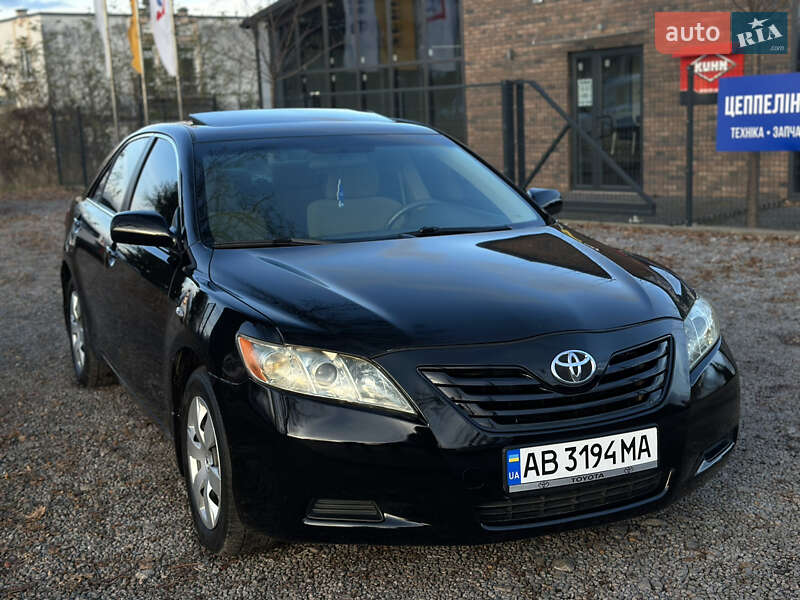 Седан Toyota Camry 2007 в Виннице