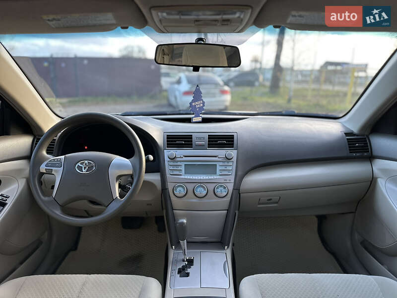 Седан Toyota Camry 2007 в Виннице