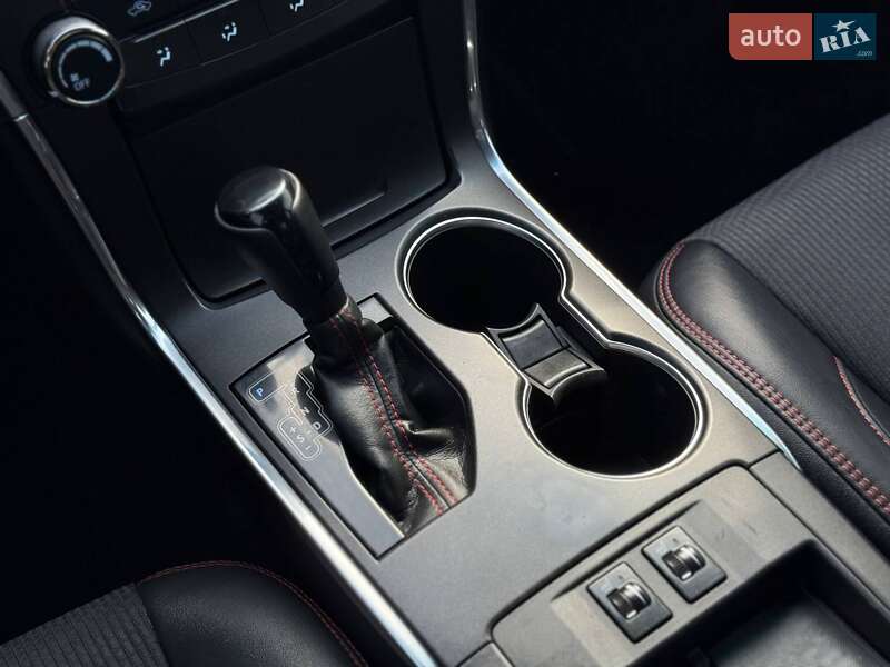 Седан Toyota Camry 2016 в Кривом Роге