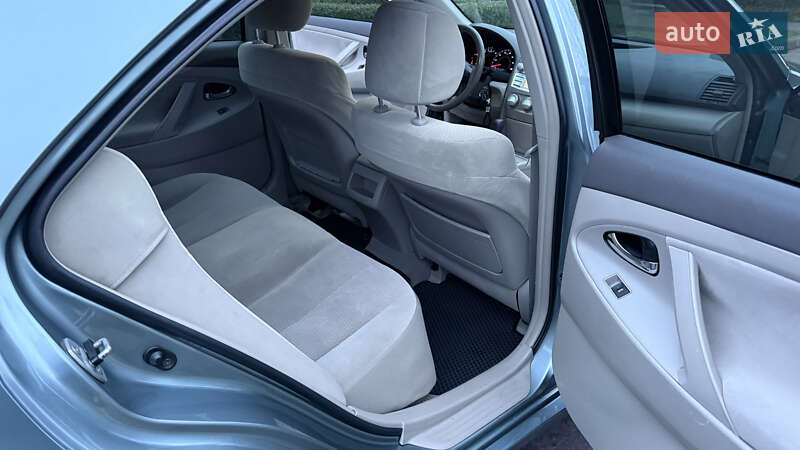 Седан Toyota Camry 2010 в Владимирце