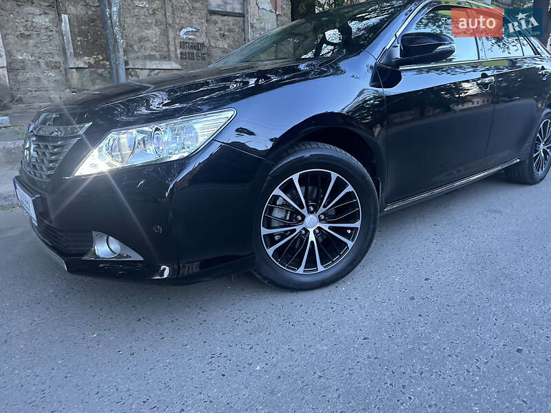 Седан Toyota Camry 2013 в Одессе