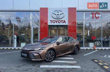 Седан Toyota Camry 2024 в Харькове