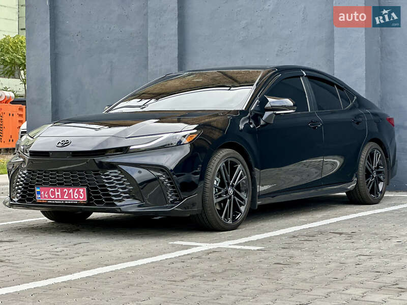 Toyota Camry 2024