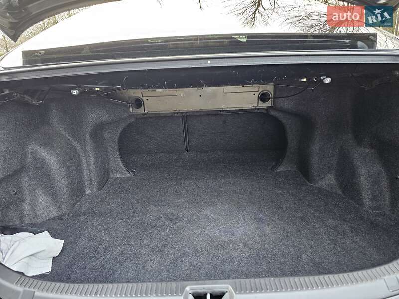 Седан Toyota Camry 2010 в Умани