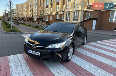 Седан Toyota Camry 2014 в Києві