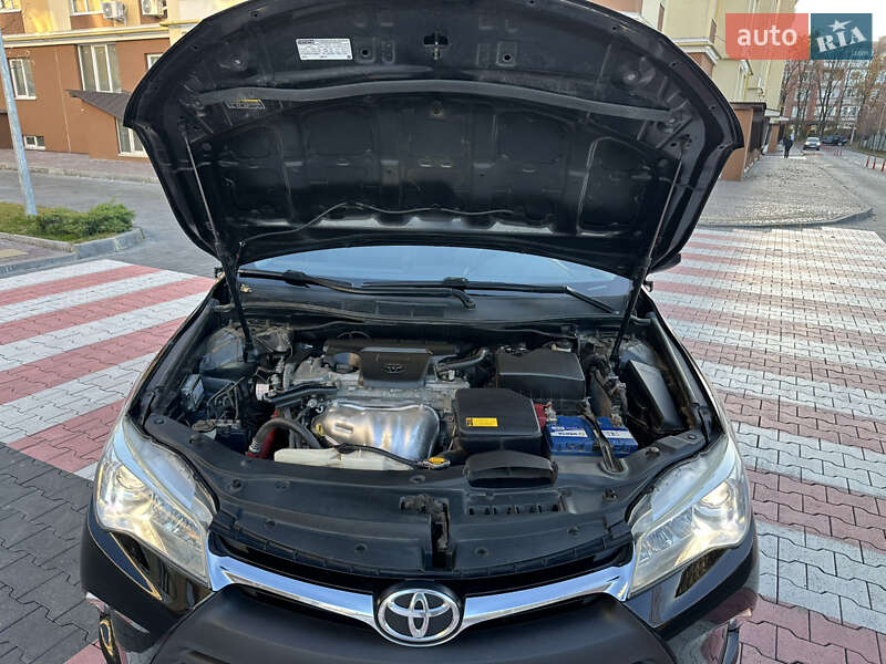 Седан Toyota Camry 2014 в Киеве