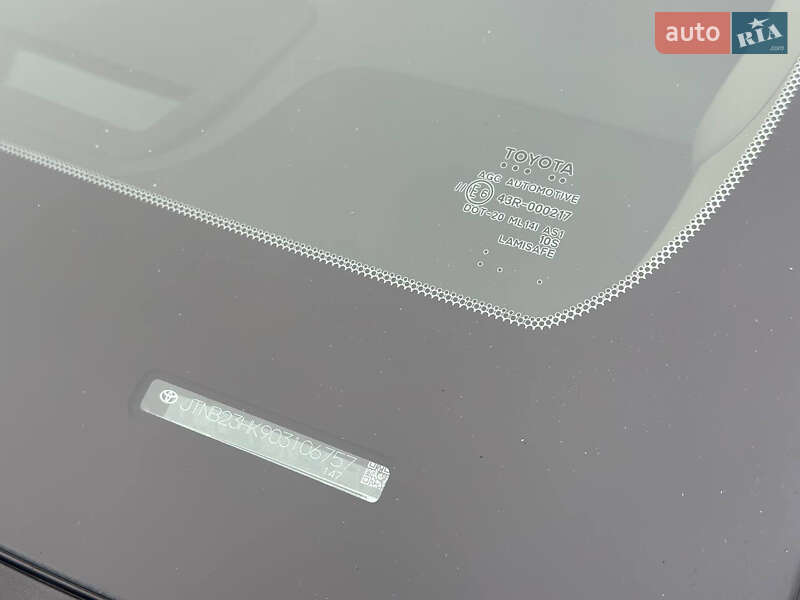 Седан Toyota Camry 2021 в Днепре