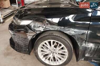 Седан Toyota Camry 2018 в Києві