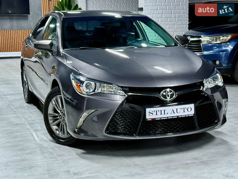Седан Toyota Camry 2016 в Одессе
